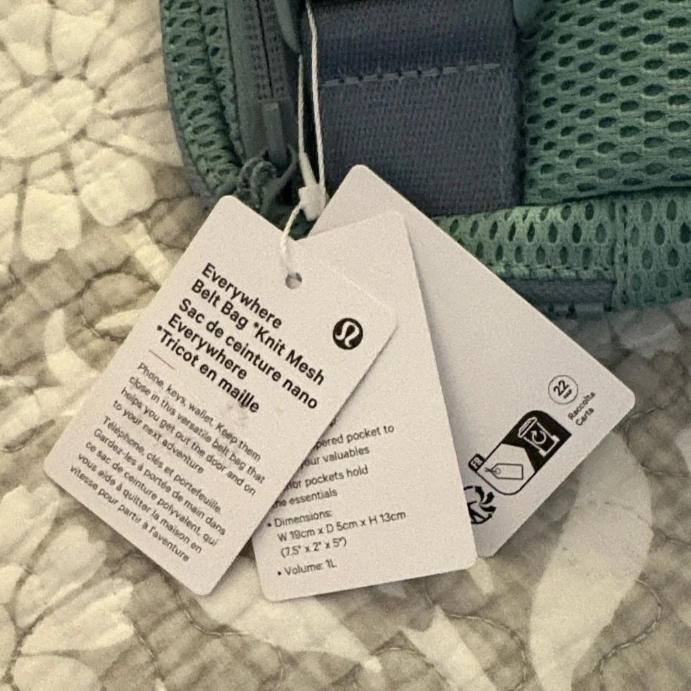 Lululemon Athletica Crater Blue Mesh Belt Bag - Picture 3 of 8